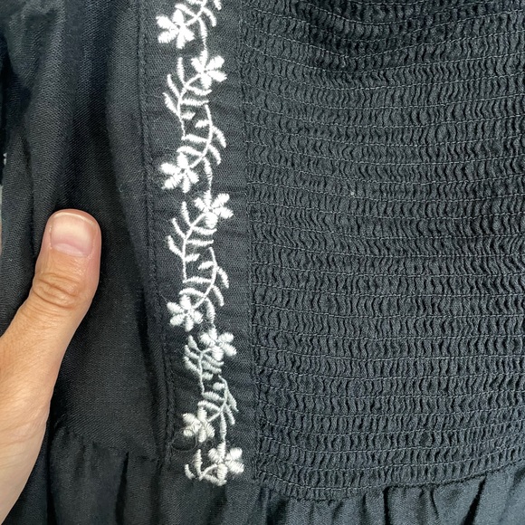 Old Navy Fit & Flare Short-Sleeve Midi Dress, Black, XS - Picture 7 of 10